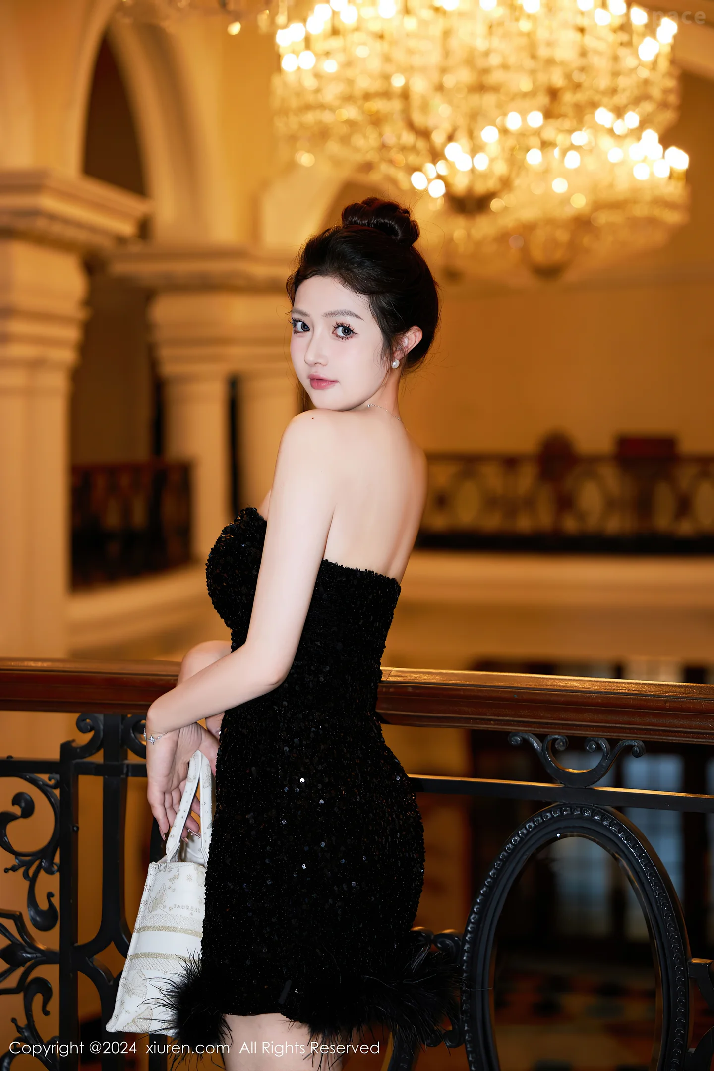 图片[6]-[XiuRen秀人网]VOL.8462 模特养乐多DoDo性感黑色小礼服露紫色情趣内衣配丝袜诱惑写真48P-秀人网官方网站